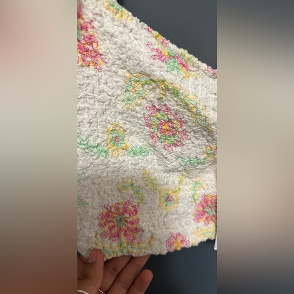 Balloon sleeve crop top with ruched floral detail - Picture 4 of 4